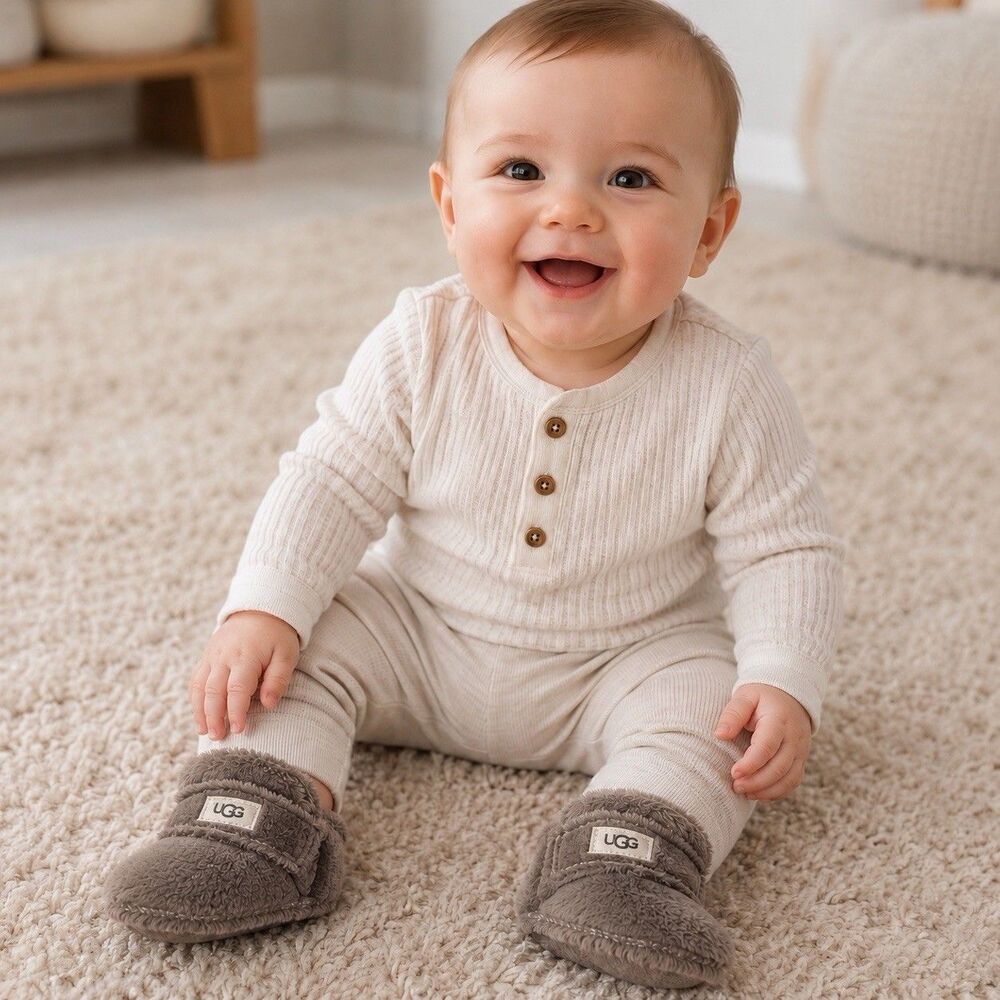 UGG Bixbee Baby Booties Greyish Brown Fuzzy Infant Size 2/3 (6-12mo)